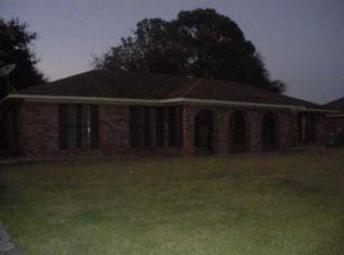 906 Sydney St, New Iberia, LA 70560