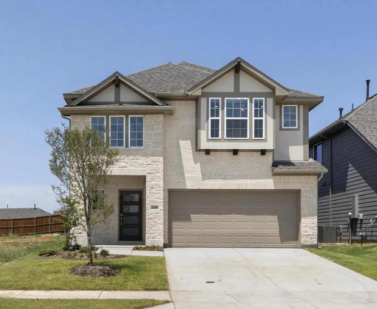 4 bed, 2.5 bath, 2214 sqft, $2,545 — Photo 1