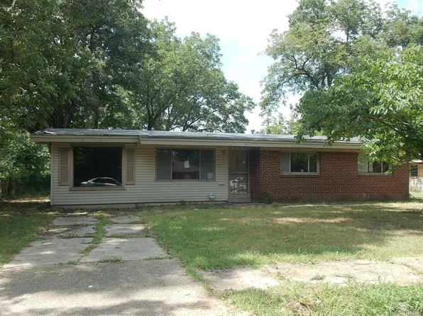 1406 Cheshire Ln, West Memphis, AR 72301