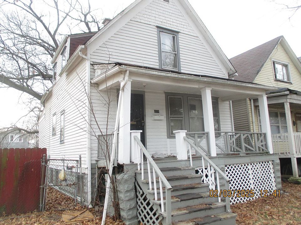2nd image of 219 W 108th Pl