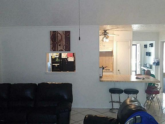 3rd image of 4819 Gleneagles Dr