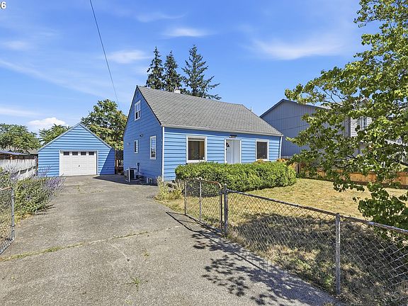 2nd image of 2638 SE 118th Ave