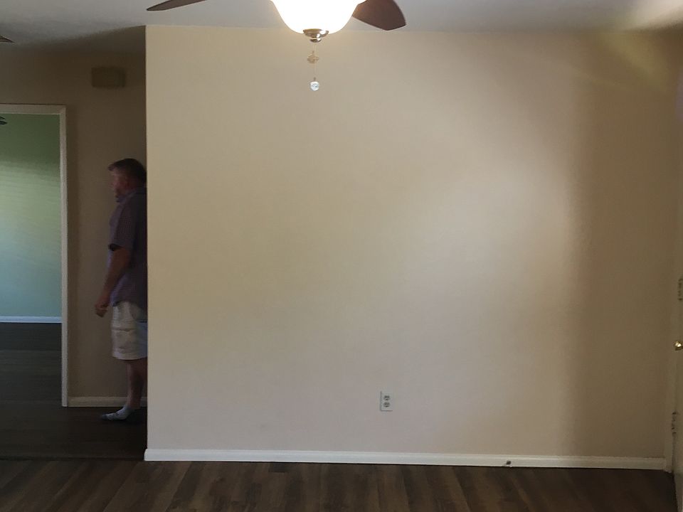 2nd image of 1279 Lyons Ln