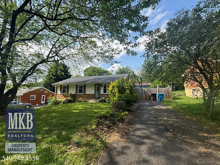 4706 Casper Dr NE — Photo 44
