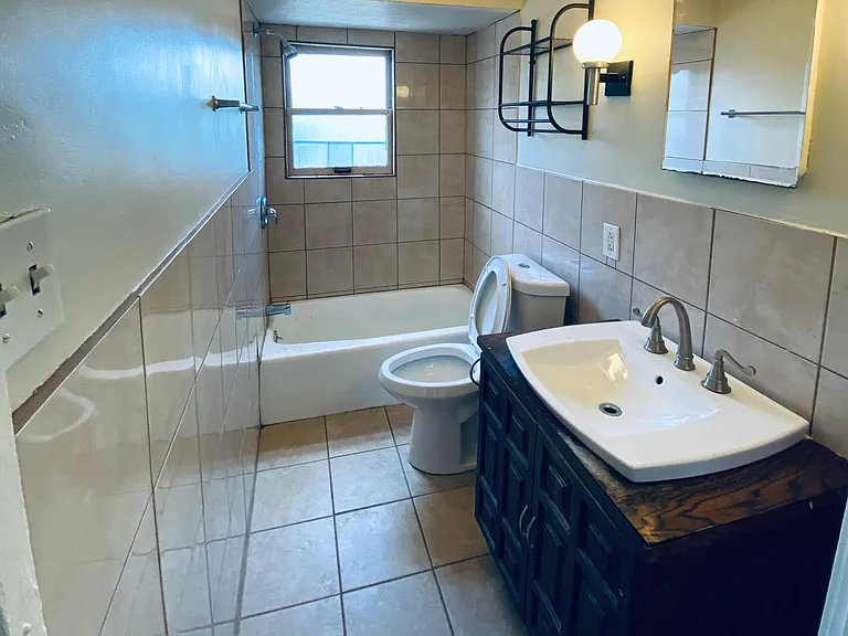 7108 Baker St — Photo 14