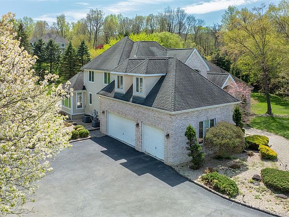 3rd image of 59 Wintergreen Place