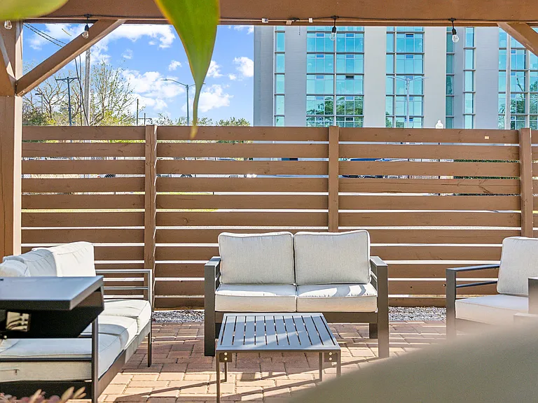 3001 W Horatio St — Photo 14