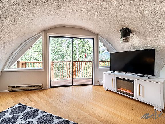 Upper unit