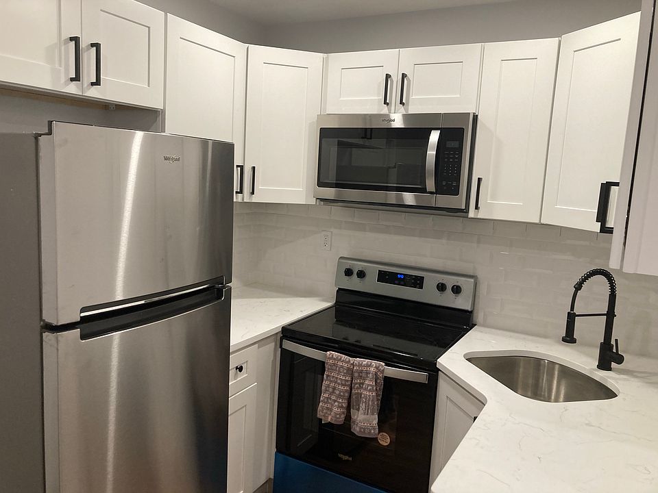 1st image of 2357 N Park Ave #1