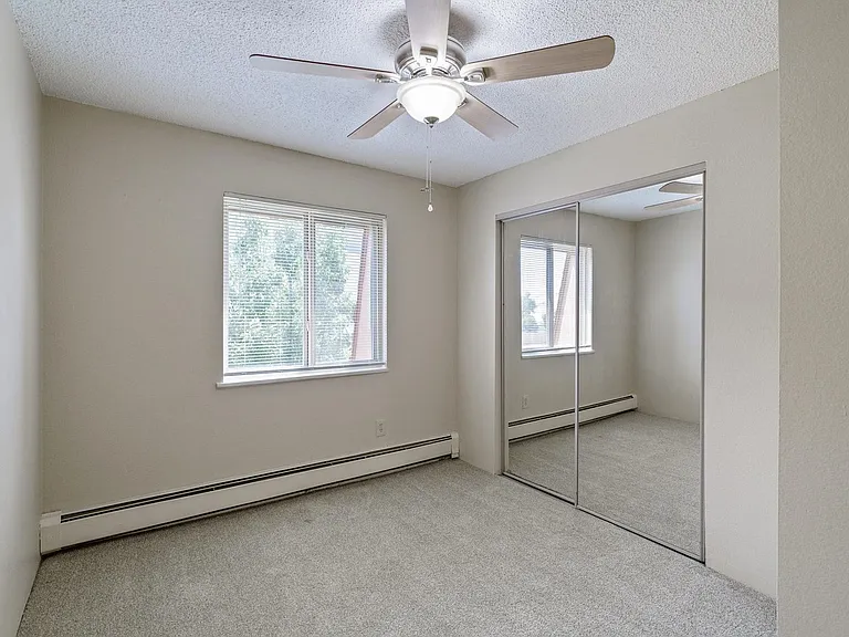 Westport Apartments — Photo 17