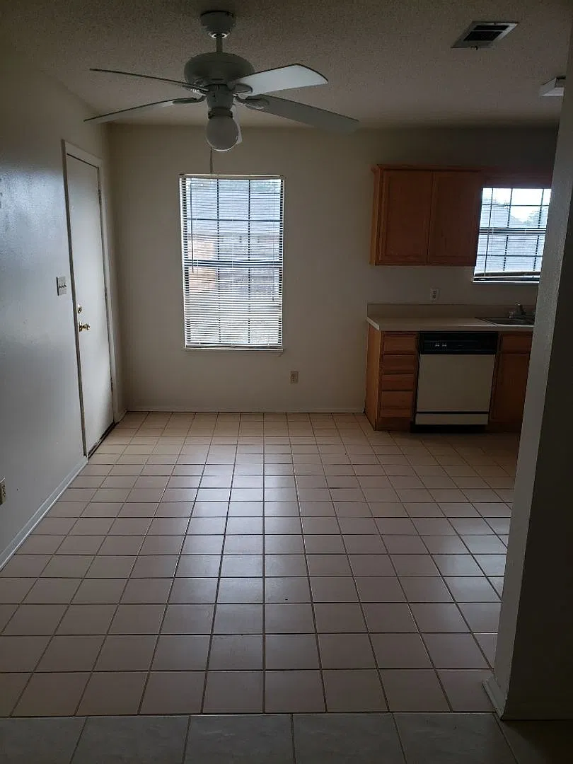 3 Lake Avenue Mary Esther, FL 32569 — Photo 3