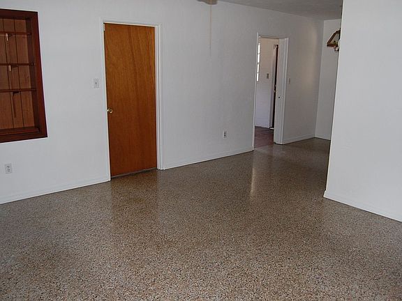 4th image of 7305 N Howard Ave