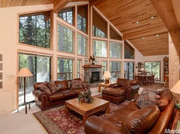 1500 Larch Ln, Kyburz, CA 95720