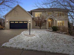 2265 Shropshire Cir, Coralville, IA 52241