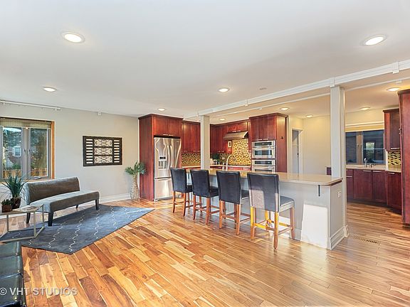 3rd image of 2055 Sherwin Ave