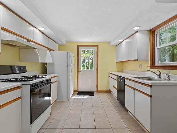 2nd image of 48 Purity Springs Rd