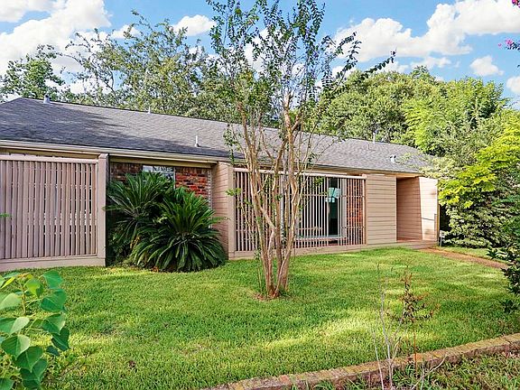 2nd image of 4914 N Braeswood Blvd