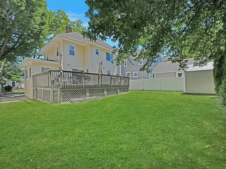 318 Beechwood Pl — Photo 28
