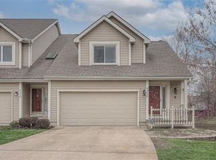 8214 NW Bradford Ct, Kansas City, MO 64151