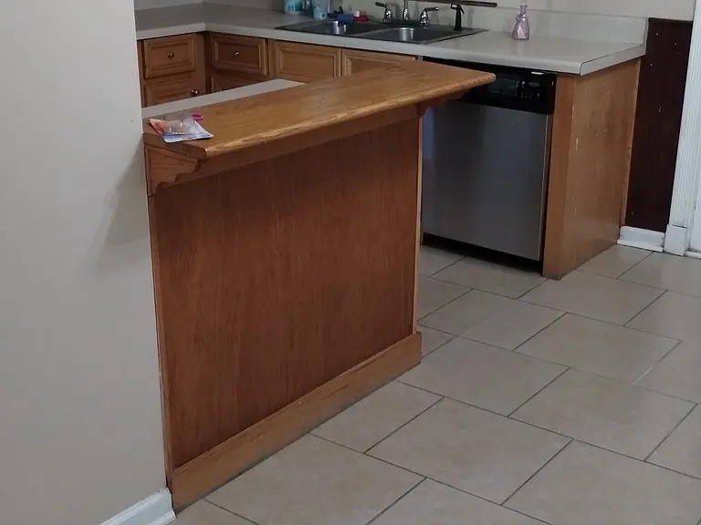 925 Sweetwater Cir — Photo 2