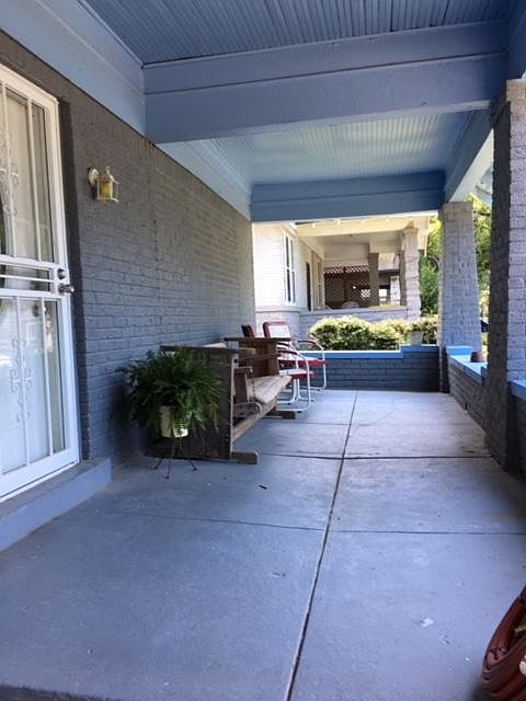 2nd image of 500 Garland St