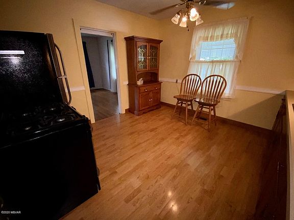 4th image of 1220 Cherry St