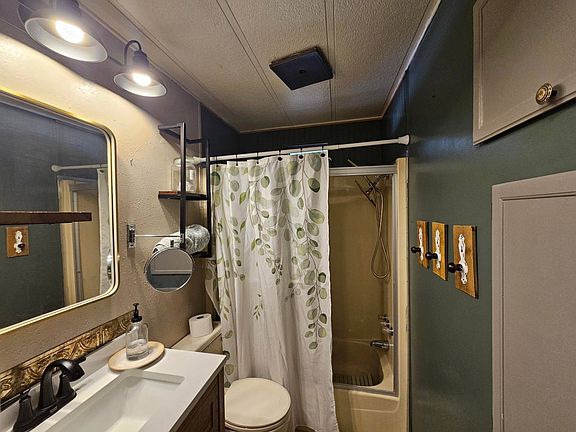 4th image of 3403 E Main St #2738