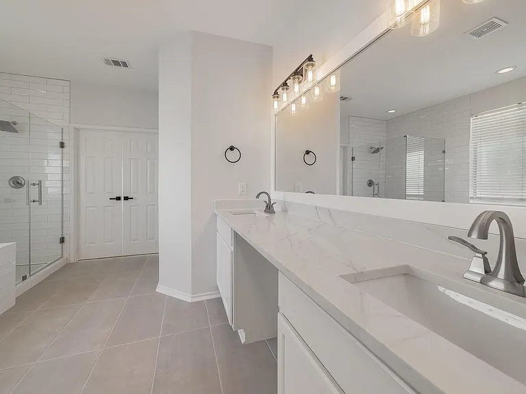 223 Briar Oak Dr — Photo 4