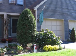 44 E Manchester Ln, West Milford, NJ 07480