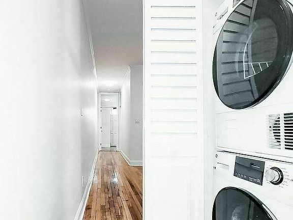 3rd image of 209 W 102nd St APT 2A
