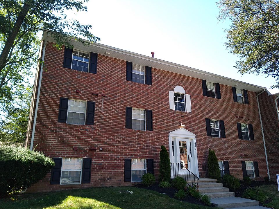 1st image of 1620 Denise Dr APT E