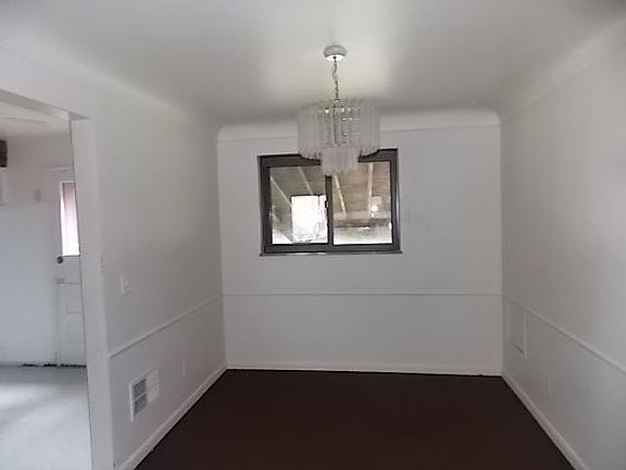 4th image of 2640 Knight Ave