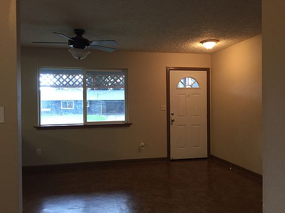 2nd image of 3511 NE 136th Ave