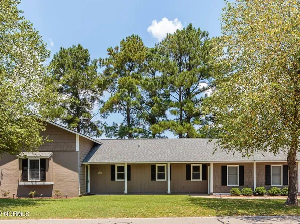 647 Castleberry Ct, Vass, NC 28394