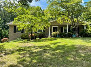 111 Newhaven Rd, Oak Ridge, TN 37830