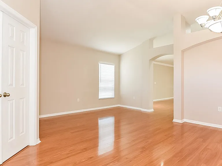 30035 Morningmist Dr — Photo 4