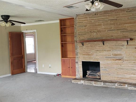 3rd image of 1416 Campbell St
