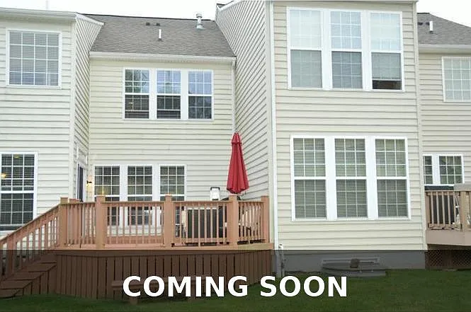 2113 Redbud Ln — Photo 3