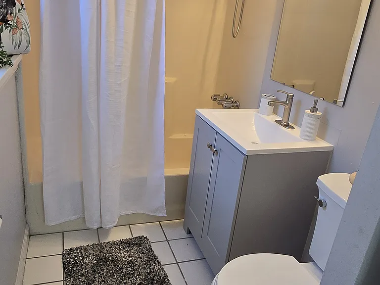 4433 Pershing Ave #201 — Photo 3