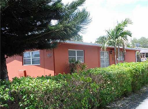 2nd image of 820 NW 73rd Avenue