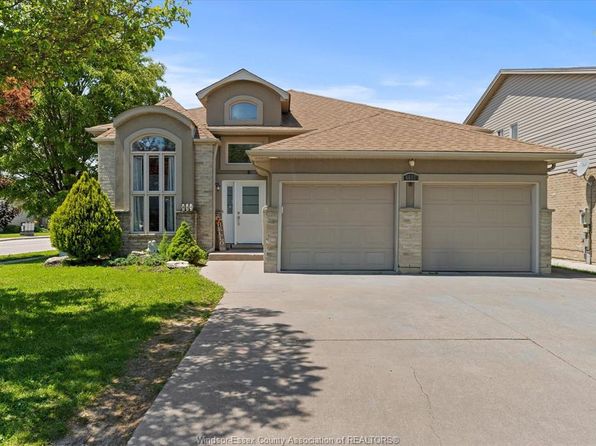 4697 Helsinki Cres, Windsor, ON N9G 3G2