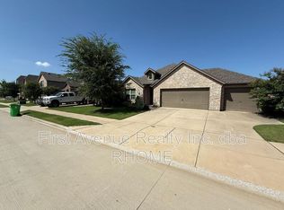 1909 Angus Dr, Lake Dallas, TX 75068