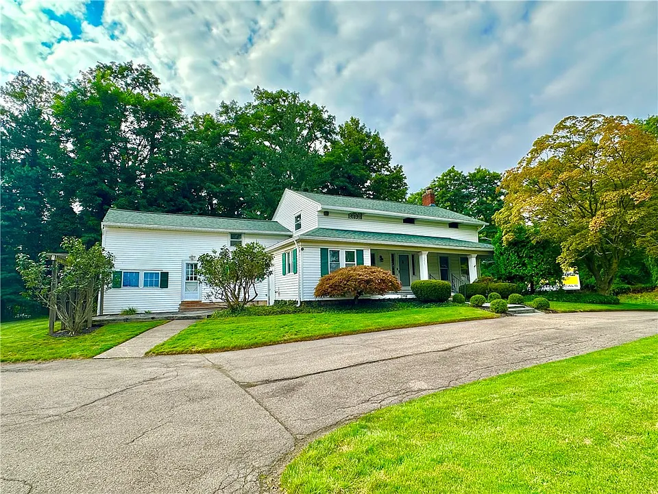 1253 Fairport Rd