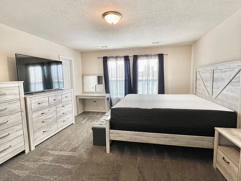 10919 Fort Point Ln NE — Photo 49