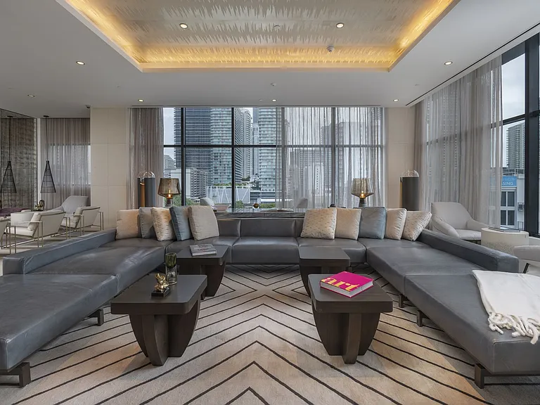 Maizon Brickell — Photo 17