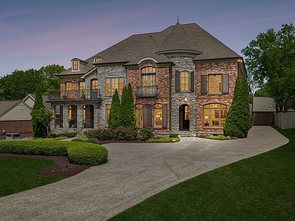 2nd image of 1916 Overhill Dr #A