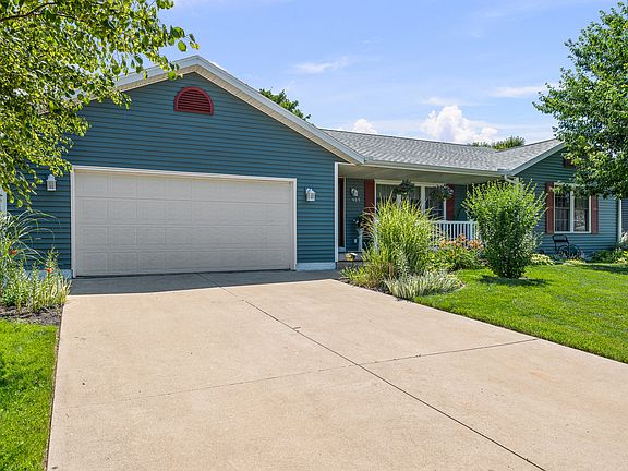 2nd image of 405 Michelle Ln