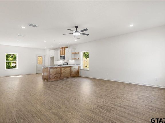 4th image of 817 Boyd Ave