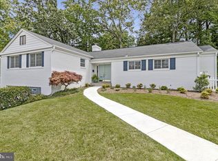 7411 Wyndale Ln, Chevy Chase, MD 20815