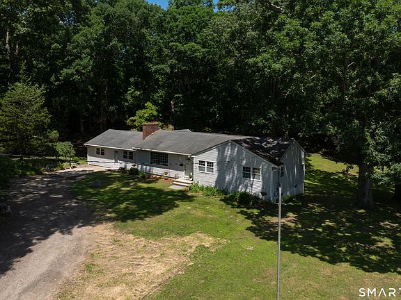 2nd image of 11 Autumn Lane